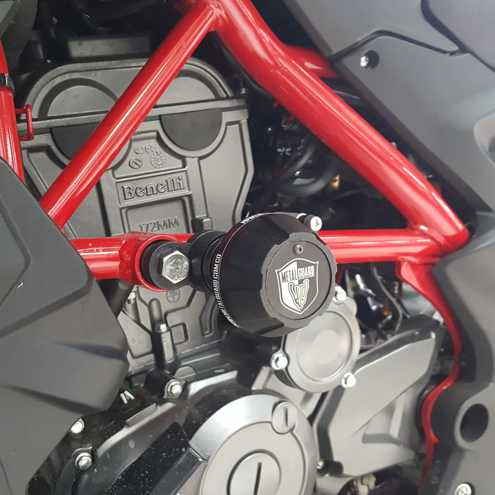 SLIDER CHASIS BENELLI LEONCINO Y TNT 250 | Metalguard